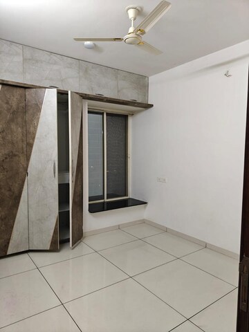 Room in 2 BHK Apartment at Wakad – for Rent