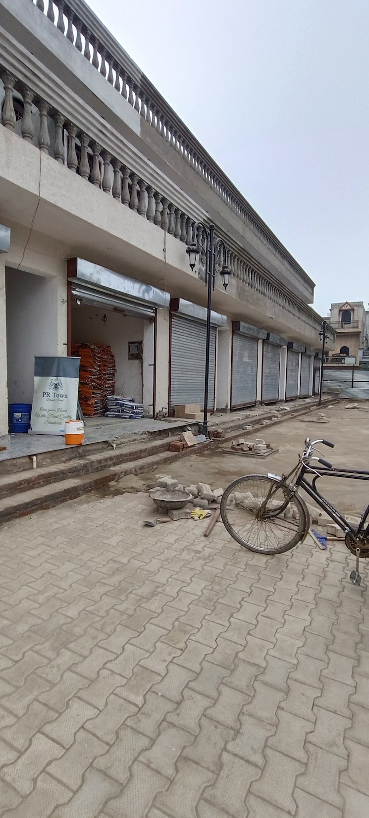 Cover Image, baltana Commercial Showroom 321 Sq.Ft. In Baltana Zirakpur 9728418