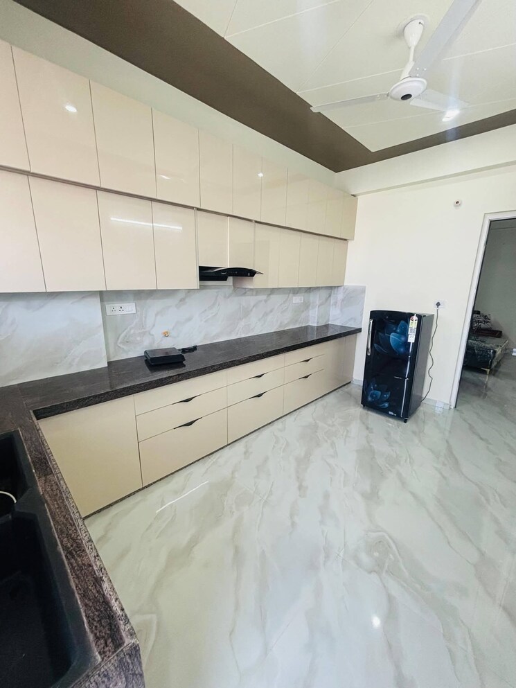 Kitchen, saket 3 Bedroom 1500 Sq.Ft. Apartment In Saket Delhi 9728429