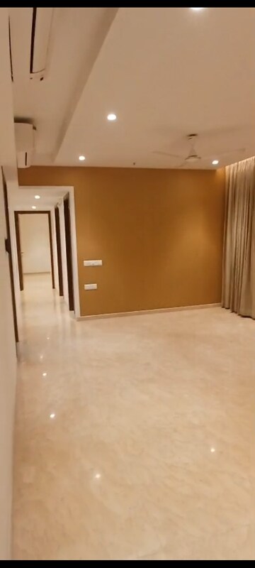 Room in 3 BHK Apartment at Hiranandani Lake Enclave Glendale, Thane West – for Sale