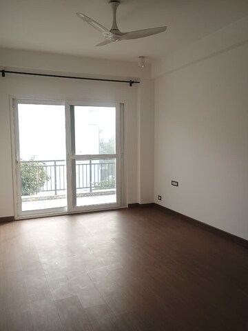 Room in 3.5 BHK Builder Floor at Unitech Nirvana Country Cedar Crest, Sector 50 – for Sale