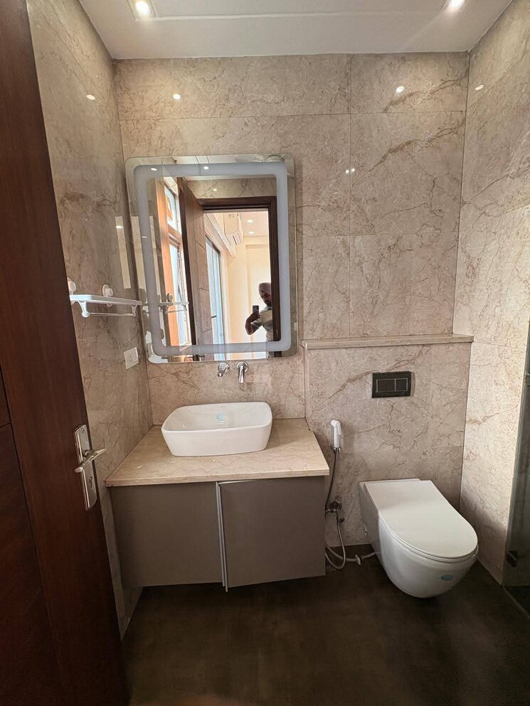 Bathroom, saket 3.5 Bedroom 1800 Sq.Ft. Apartment In Saket Delhi 9728470