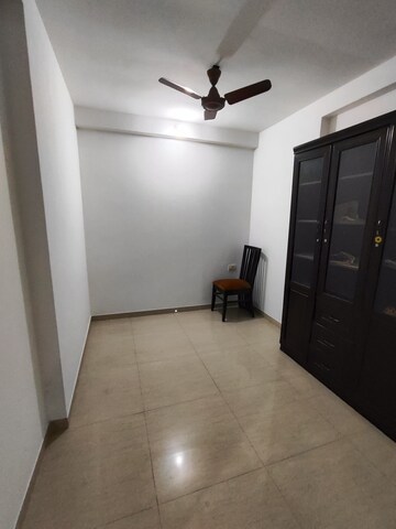 Room in 3 BHK Apartment at Hiranandani Estate, Ghodbunder Road – for Sale