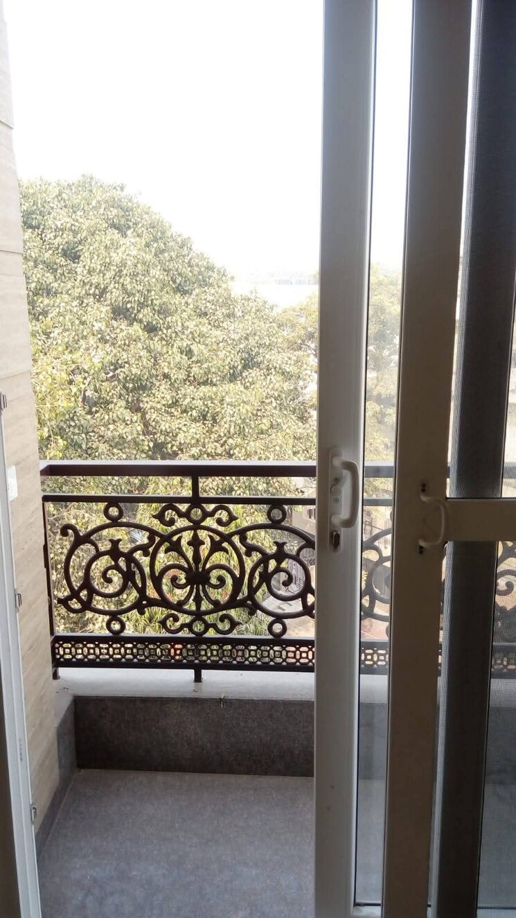Balcony, saket 3 Bedroom 1600 Sq.Ft. Apartment In Saket Delhi 9728495