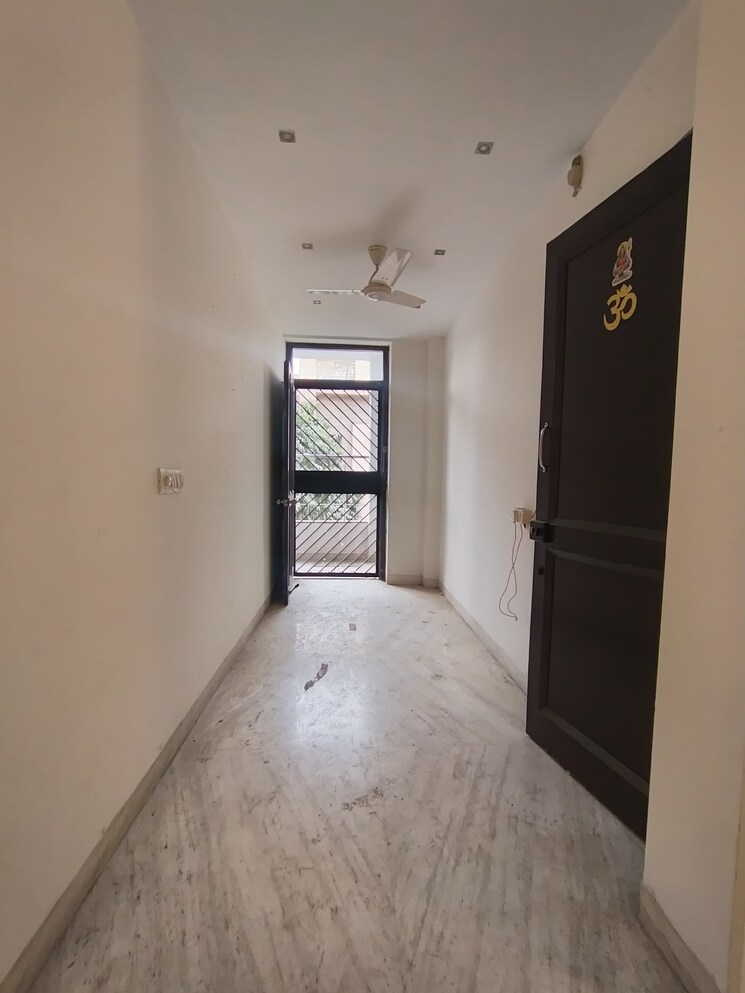 undefined, kalkaji 3 Bedroom 2700 Sq.Ft. Builder Floor In Kalkaji Delhi 9728501
