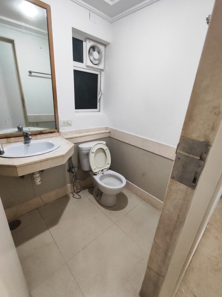 Bathroom, hiranandani-estate 3 Bedroom 1385 Sq.Ft. Apartment In Ghodbunder Road Thane 9728512