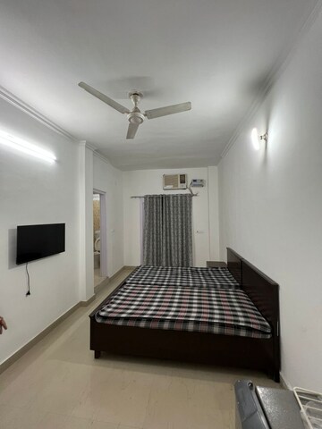 1 RK Builder Floor For Rent in Sector 44