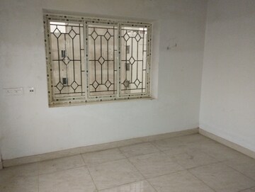 Room in 2 BHK Apartment at Stand Alone, New Town Action Area ii – for Sale