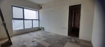 Room in 5 BHK Apartment at Sheth 72 West, Andheri West – for Sale