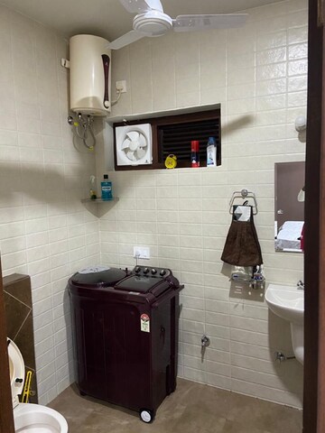 Attached Bathroom in 1 RK Builder Floor at Bhai Randhir Singh Nagar – for Rent