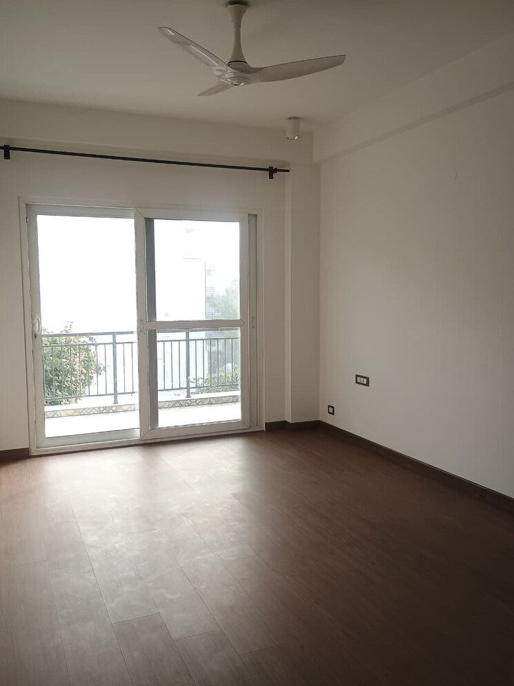 Room, unitech-nirvana-country-cedar-crest 3.5 Bedroom 360 Sq.Yd. Builder Floor In Sector 50 Gurgaon 9728636