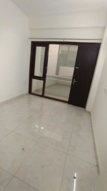 Room in 4 BHK Villa at Panchsheel Villas, Sector 16 Greater Noida – for Rent