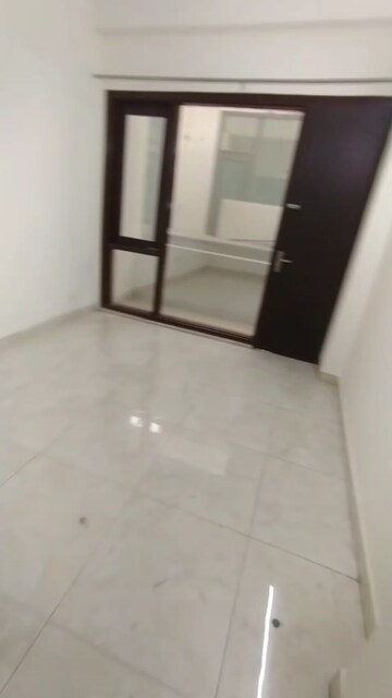 Room in 4 BHK Villa at Panchsheel Villas, Sector 16 Greater Noida – for Rent