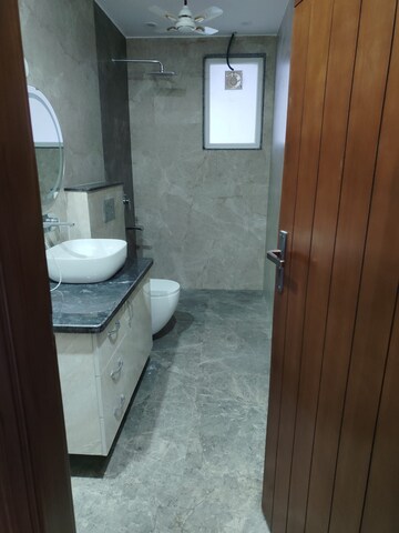 Bathroom in 2 BHK Builder Floor at Sector 38 – for Rent