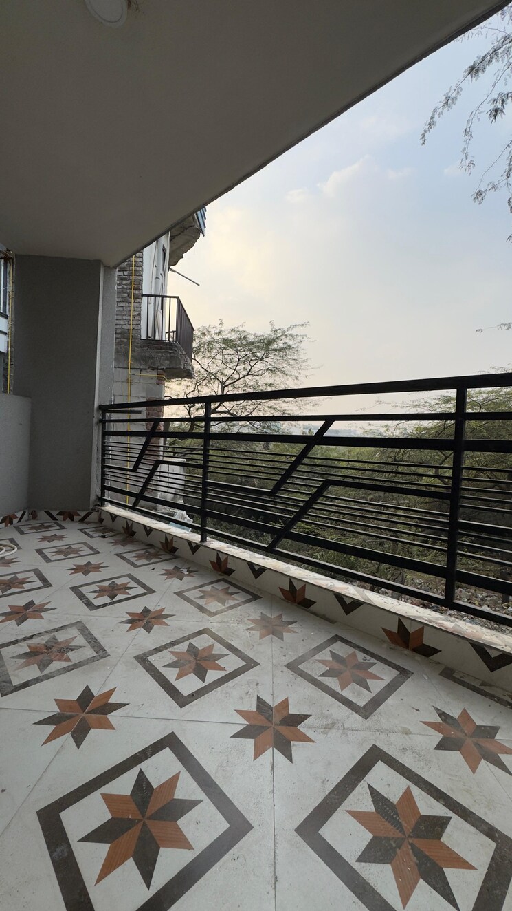 Balcony, chattarpur 1 Bedroom 450 Sq.Ft. Builder Floor In Chattarpur Delhi 9728690