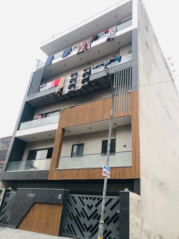 Cover Image, sector 24 3 Bedroom 250 Sq.Yd. Builder Floor In Sector 24 Panipat 9728684