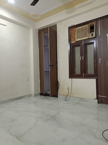 Room in 1 BHK Builder Floor at Saket – for Rent
