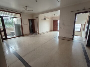 Room in 3 BHK Apartment at Ardee City, Sector 52 – for Rent