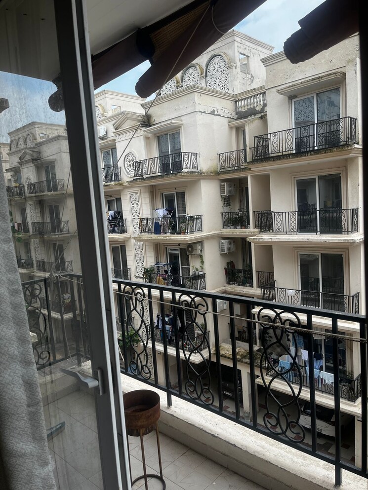 Balcony, signature-global-park-4-and-5 3 Bedroom 1120 Sq.Ft. Builder Floor In Sohna Sector 36 Gurgaon 9728718