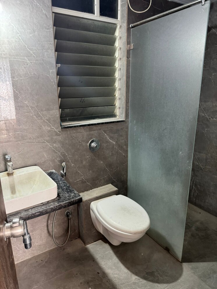 Bathroom, goel-ganga-serio 2 Bedroom 1050 Sq.Ft. Apartment In Kharadi Pune 9728772