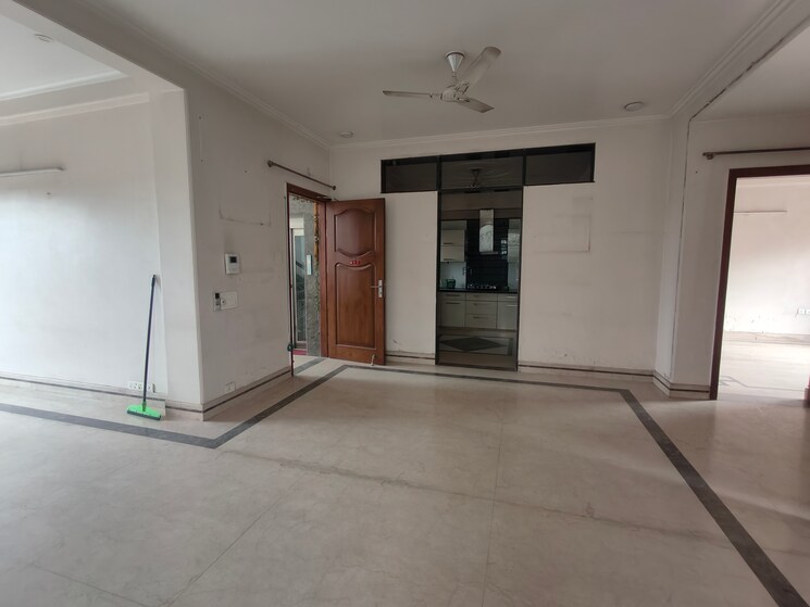 Room, ardee-city 3 Bedroom 1830 Sq.Ft. Apartment In Sector 52 Gurgaon 9728763