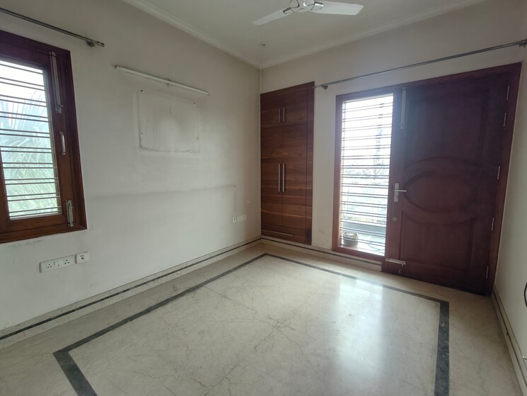 Room, ardee-city 3 Bedroom 1830 Sq.Ft. Apartment In Sector 52 Gurgaon 9728763