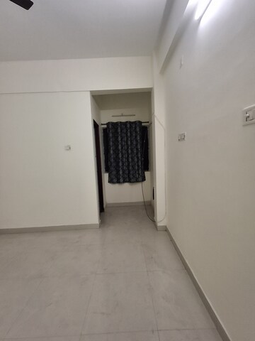 Room in 2 BHK Apartment at New Manish Nagar – for Rent