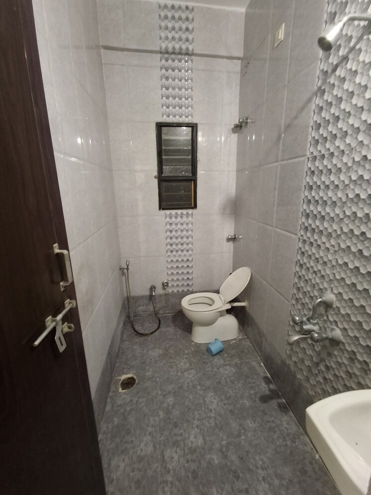 Attached Bathroom, new manish nagar 2 Bedroom 1050 Sq.Ft. Apartment In New Manish Nagar Nagpur 9728780