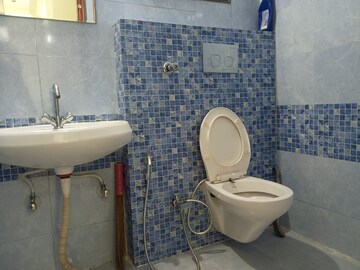 Bathroom in 2 BHK Apartment at Sector 14 Dwarka – for Rent