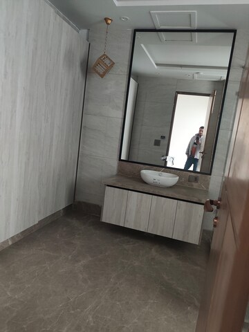 Bathroom in 4 BHK Apartment at Mahagun Mezzaria, Sector 78 – for Rent
