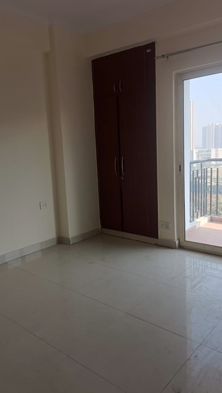 Cover Image, maxblis-white-house 3 Bedroom 1390 Sq.Ft. Apartment In Sector 75 Noida 9728836