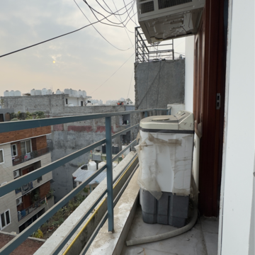 Balcony in 1 BHK Builder Floor at Chattarpur – for Rent