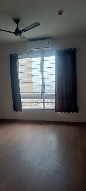 Room in 3 BHK Apartment at Hero Homes Gurgaon, Sector 104 – for Rent