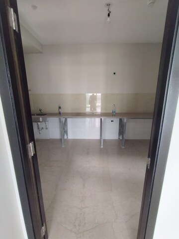 Bathroom in 4 BHK Apartment at Oberoi Enigma, Mulund West – for Sale