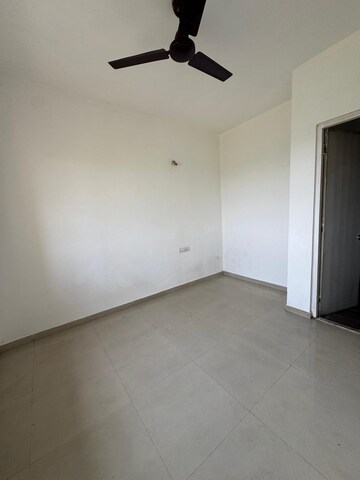 Room in 2 BHK Apartment at Lodha Casa Bella Gold, Dombivli East – for Rent