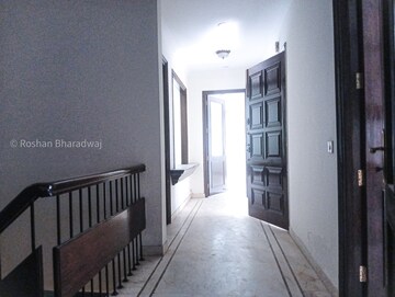 Building Lobby in 4 BHK Builder Floor at Sarvodaya Enclave – for Rent