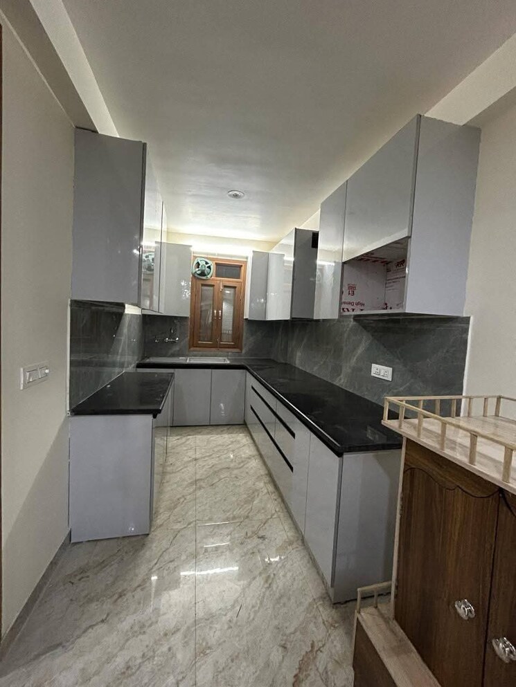 Kitchen, freedom fighters enclave 1 Bedroom 500 Sq.Ft. Apartment In Freedom Fighters Enclave Delhi 9728955