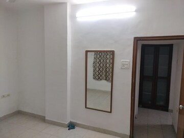 Room in 1 BHK Apartment at Sagar Kanya, Andheri West – for Rent