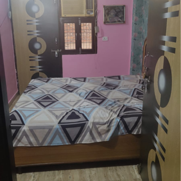Bedroom in 1 BHK Builder Floor at Dwarka Mor – for Rent