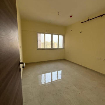 Room in 3 BHK Apartment at K Raheja Reserve, Mohammadwadi – for Rent