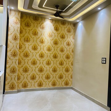 Room in 2 BHK Builder Floor at Dwarka Mor – for Rent