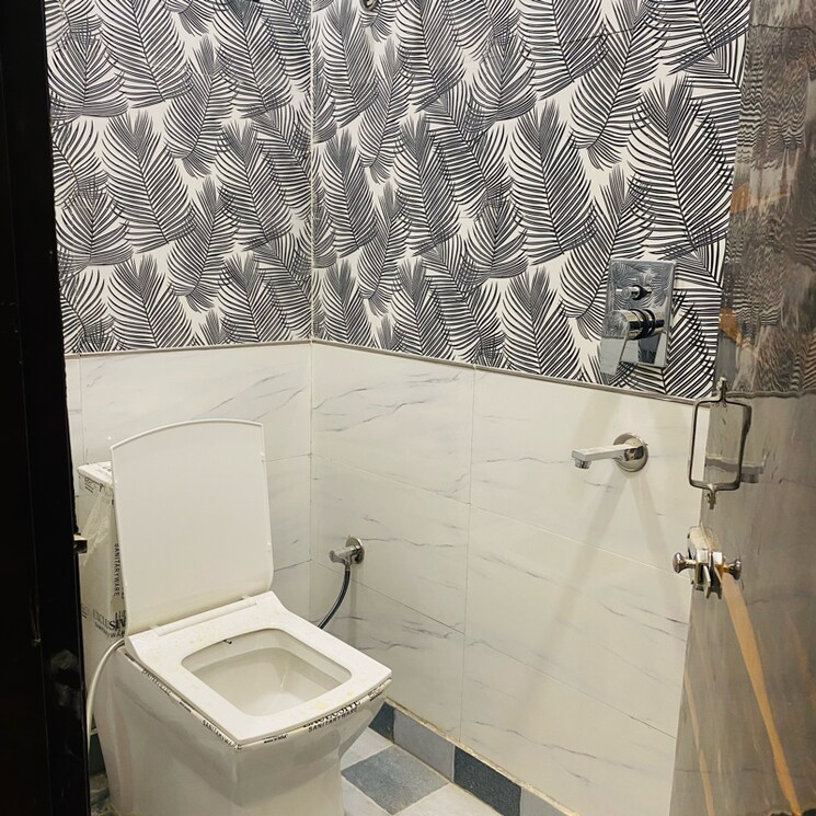 Bathroom, dwarka mor 2 Bedroom 55 Sq.Yd. Builder Floor In Dwarka Mor Delhi 9729001