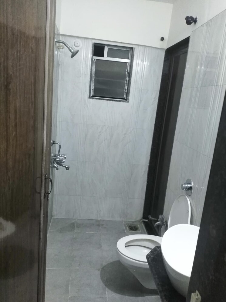 Bathroom, vihang-golden-hills-b3 2 Bedroom 850 Sq.Ft. Apartment In Bhayandarpada Thane 9729005