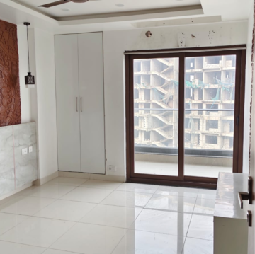 Room in 4 BHK Apartment at Azeagaia Botanica, Vrindavan Yojna – for Sale
