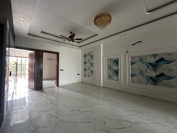 Room in 3 BHK Builder Floor at Fidato Honour Homes, Sector 89 – for Sale