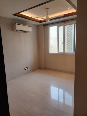 Room in 4 BHK Builder Floor at Geetanjali Enclave – for Sale