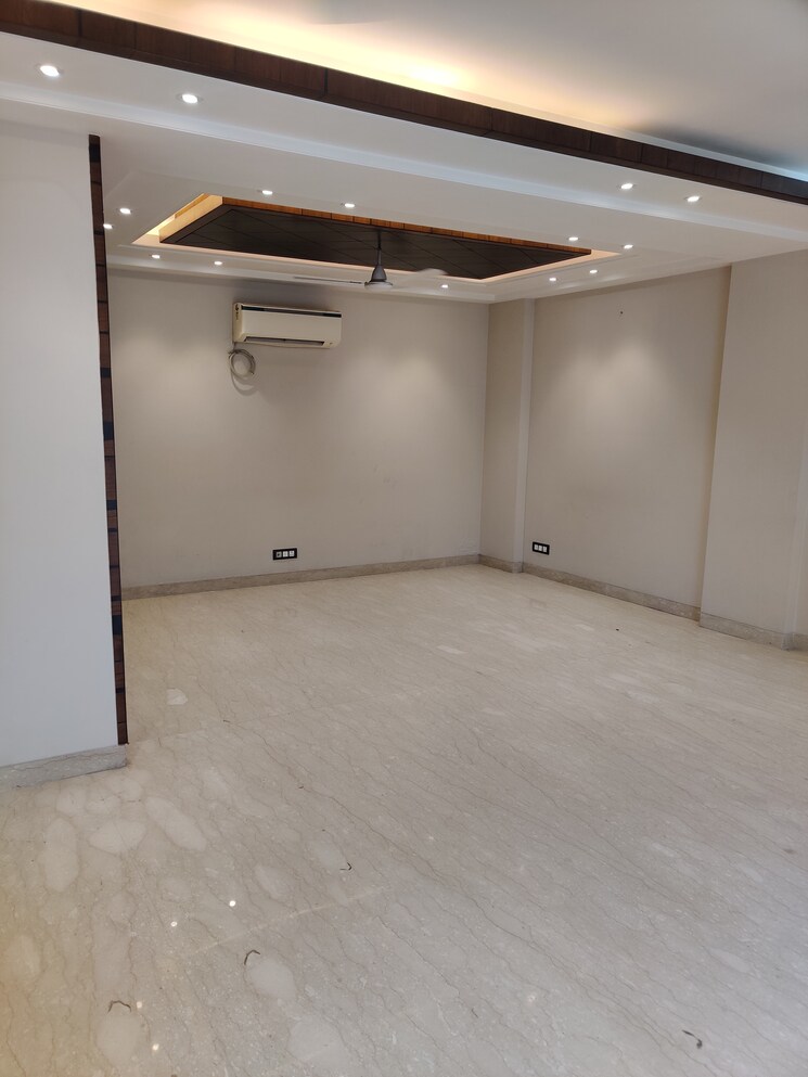 Cover Image, geetanjali enclave 4 Bedroom 340 Sq.Yd. Builder Floor In Geetanjali Enclave Delhi 9729043