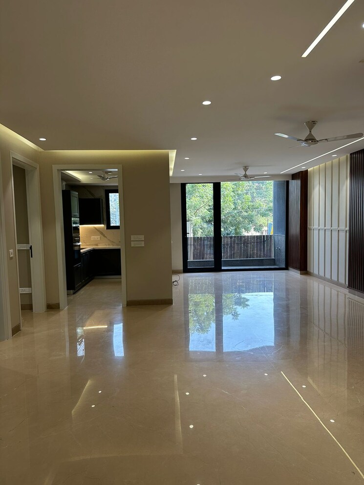 Cover Image, dlf phase ii 3 Bedroom 250 Sq.Yd. Builder Floor In Dlf Phase ii Gurgaon 9729045