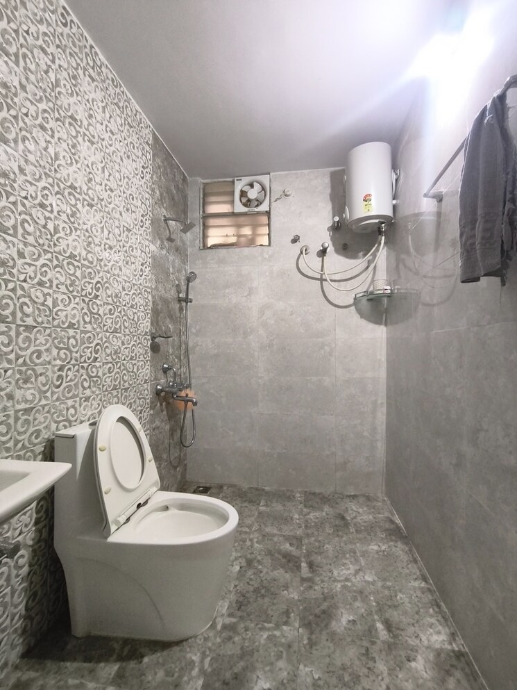 Bathroom, kuteer-arcade 3 Bedroom 1800 Sq.Ft. Apartment In Koramangala Bangalore 9729058