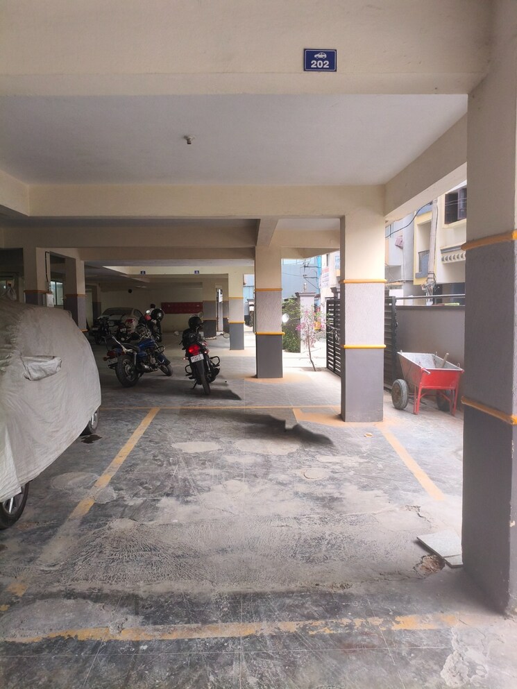  Parking, kuteer-arcade 3 Bedroom 1800 Sq.Ft. Apartment In Koramangala Bangalore 9729058